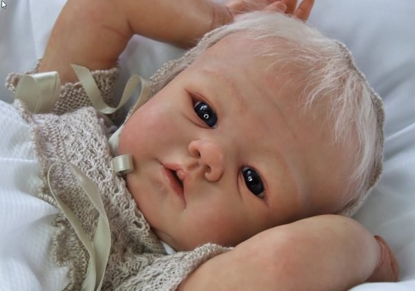 Harlow – Image 2