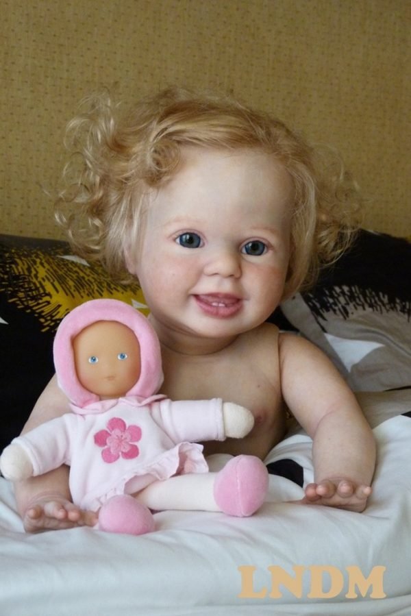 Amelia avec torso – Image 2